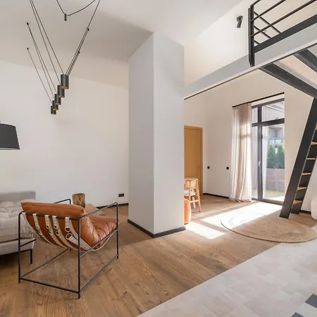 Edinburgh Loft-style *